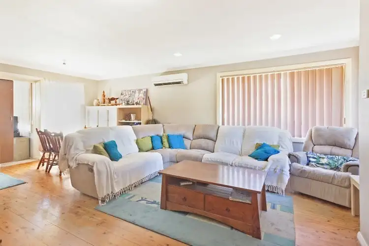 11 Wirigi Street, Berkeley Vale NSW 2261