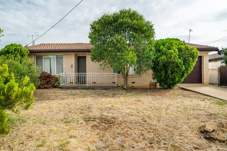 12 Page Avenue, Dubbo NSW 2830