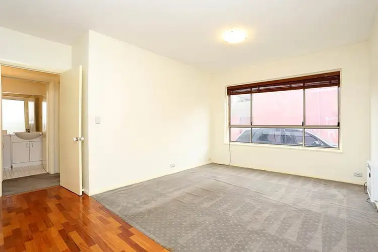 Fourth view of Homely apartment listing, 6/14 Hutton Street, Thornbury VIC 3071