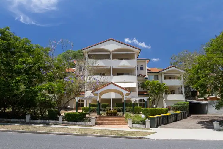4/52 Mitre Street, St Lucia QLD 4067