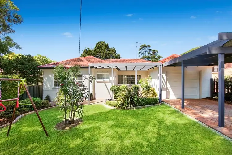 Second view of Homely house listing, 2 Waratah Street, Freshwater NSW 2096