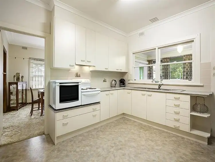 Fourth view of Homely house listing, 1 McKenzie Court, Oakleigh East VIC 3166