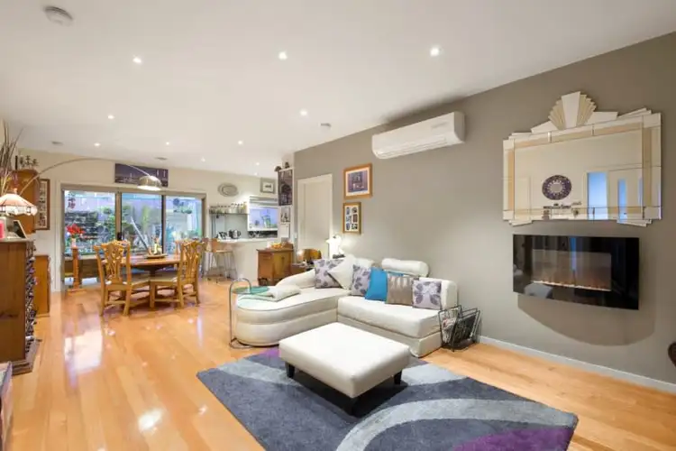 2/7 Bond Street, Clayton South VIC 3169