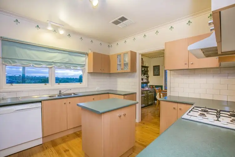 Fifth view of Homely house listing, 2 Don Street, Reservoir VIC 3073