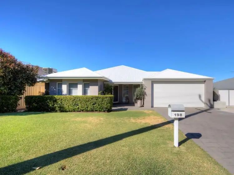 198 Sultana Road East, Forrestfield WA 6058
