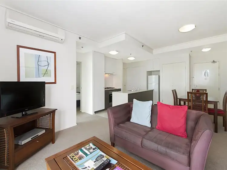 Third view of Homely apartment listing, 102/454 Upper Edward Street, Spring Hill QLD 4000