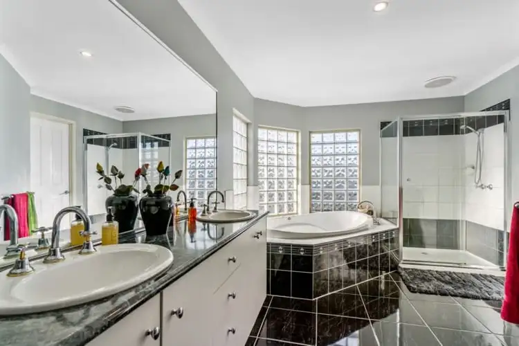 Seventh view of Homely house listing, 2 The Walk, Taylors Hill VIC 3037