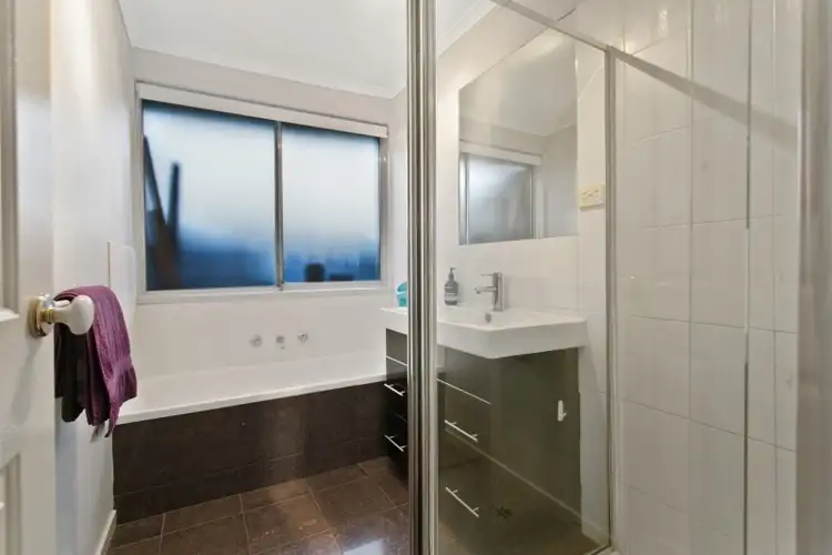 Seventh view of Homely house listing, 1 Kadina Close, Frankston VIC 3199