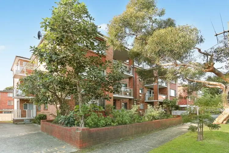 Second view of Homely apartment listing, 5/21 Mascot Drive, Eastlakes NSW 2018
