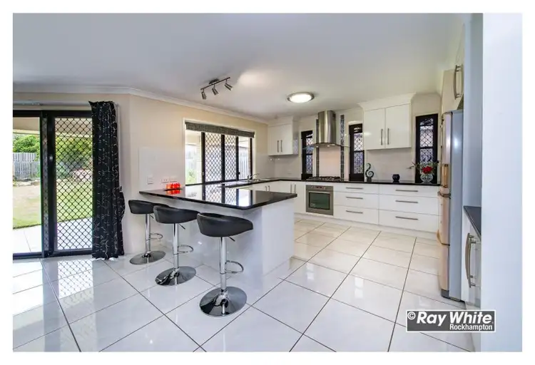 5 League Place, Norman Gardens QLD 4701