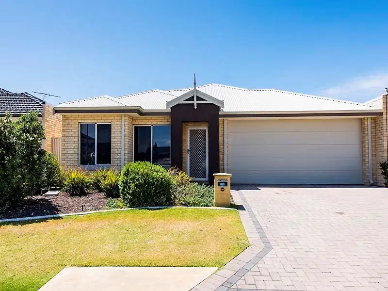 Main view of Homely house listing, 8/30 Whitemoss Turn, Waikiki WA 6169
