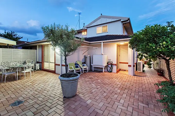 2/68 Bayview Street