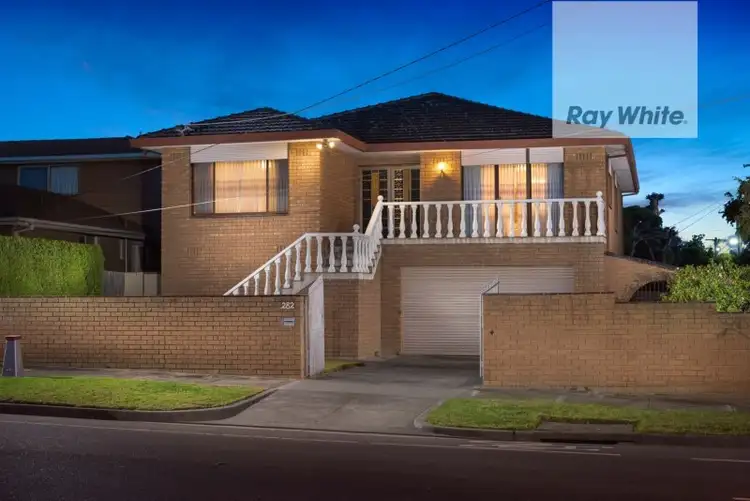 282 Greenwood Drive, Watsonia VIC 3087