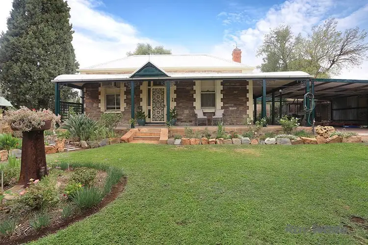 19 Morehead Street, Burra SA 5417