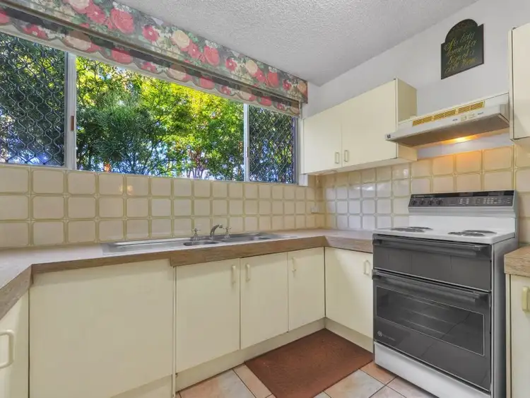Fourth view of Homely apartment listing, 2/96 Agnew Street, Norman Park QLD 4170