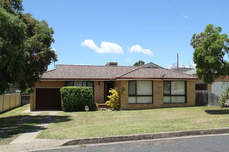11 Murrawai Street, Tamworth NSW 2340