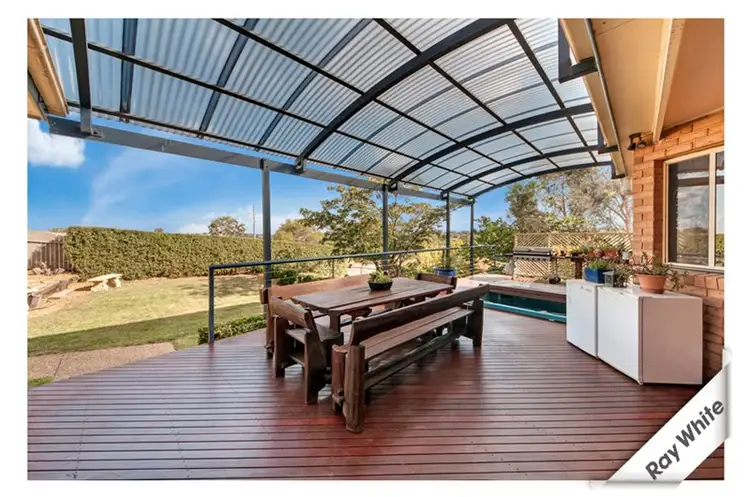 32 Hughes Crescent, Ngunnawal ACT 2913