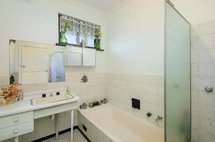 Sixth view of Homely house listing, 15 Hartley Street, Mount Gambier SA 5290