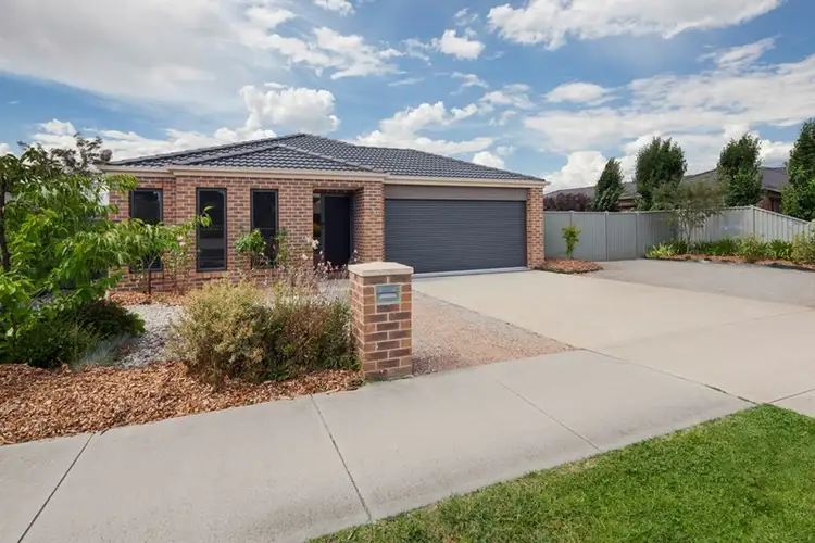 24 Greenhalghs Road, Delacombe VIC 3356