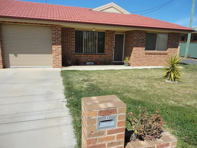 90 Parkes Street