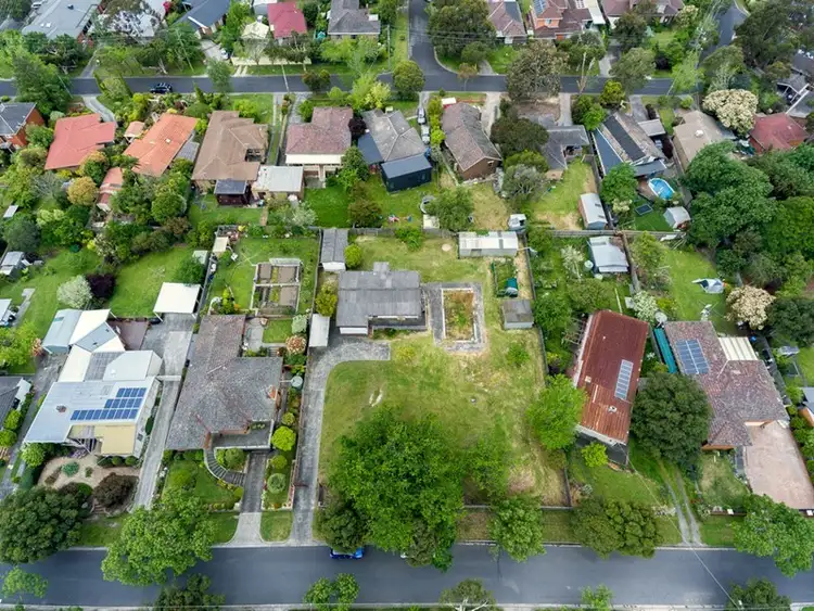 Fourth view of Homely house listing, 15 GLEN CAIRN Avenue, Ringwood VIC 3134