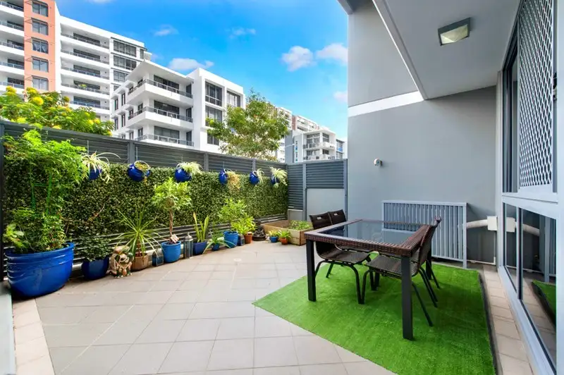 Main view of Homely apartment listing, 4 Como Crescent, Southport QLD 4215