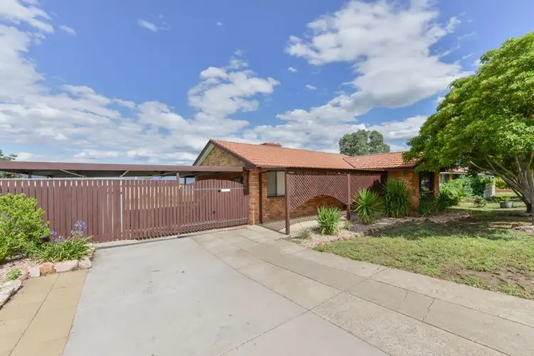 5 Wylie Place, Westdale NSW 2340