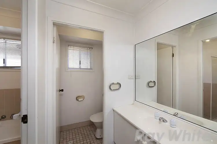 Fifth view of Homely house listing, 3 Emma Close, Lake Haven NSW 2263