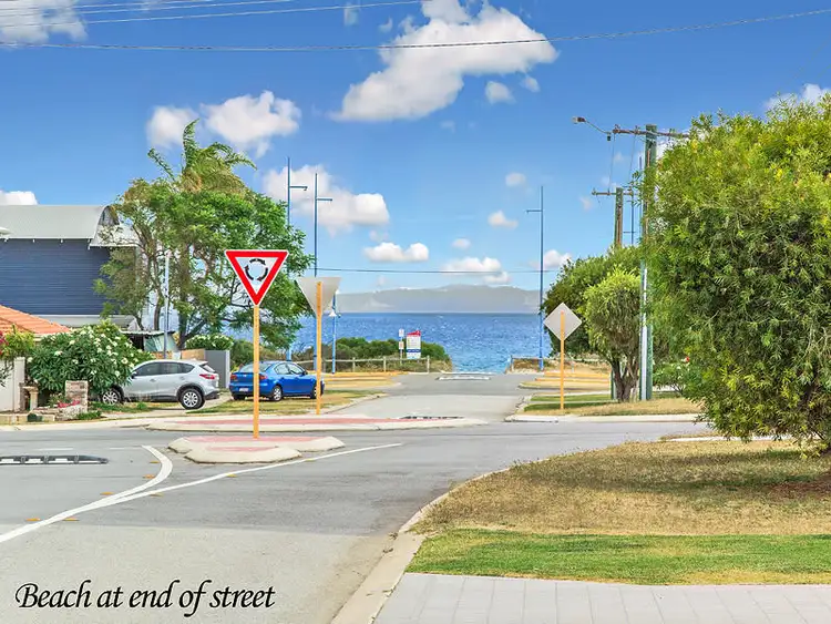 14 Roe Street, Rockingham WA 6168