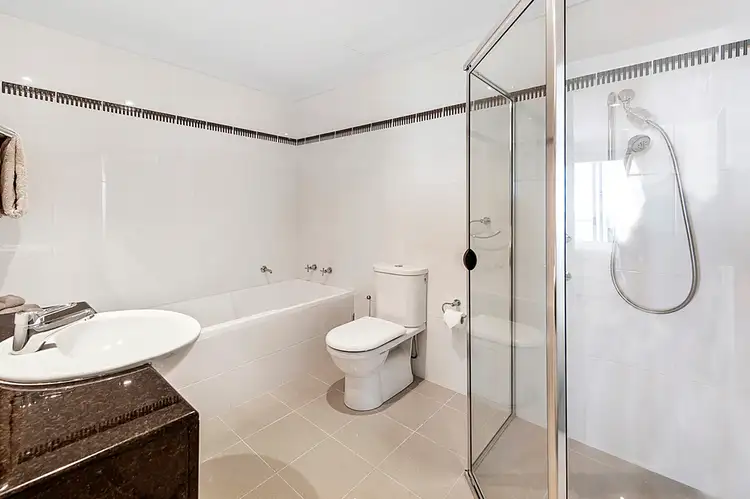 Seventh view of Homely apartment listing, 5 Woodroffe Avenue, Main Beach QLD 4217