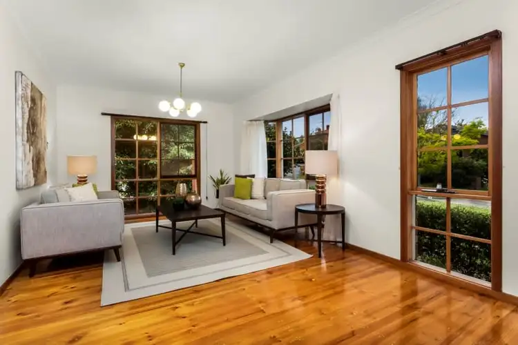 Third view of Homely house listing, 3 Dorene Court, Vermont South VIC 3133