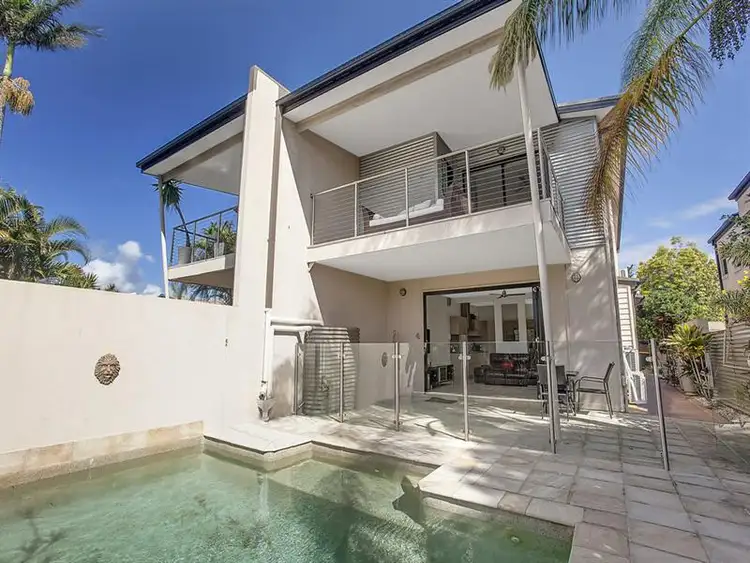 1/17 Bali Avenue, Palm Beach QLD 4221