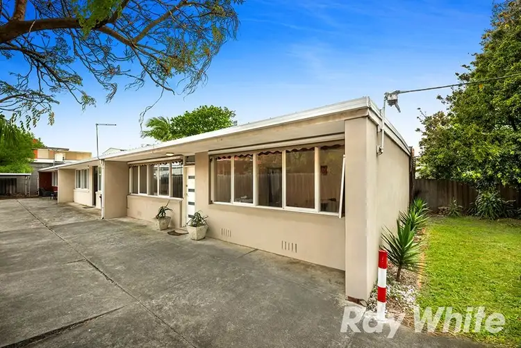 1/3 Davey Street, Parkdale VIC 3195