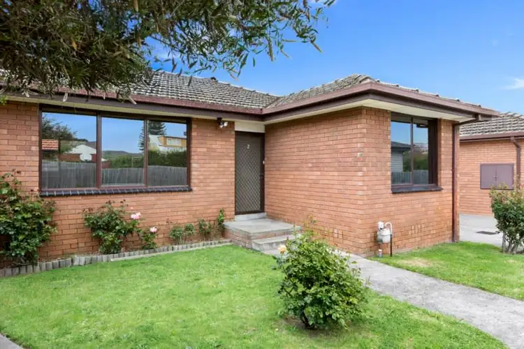 2/12 Clapham Road, Hughesdale VIC 3166