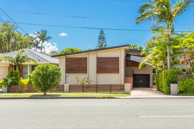 37 Fisher Avenue, Southport QLD 4215