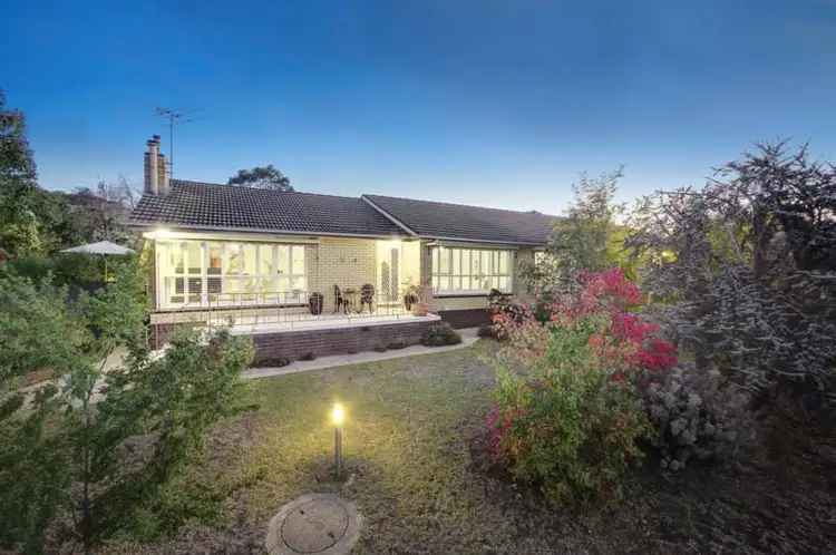 2 Sherwood Court, Highton VIC 3216