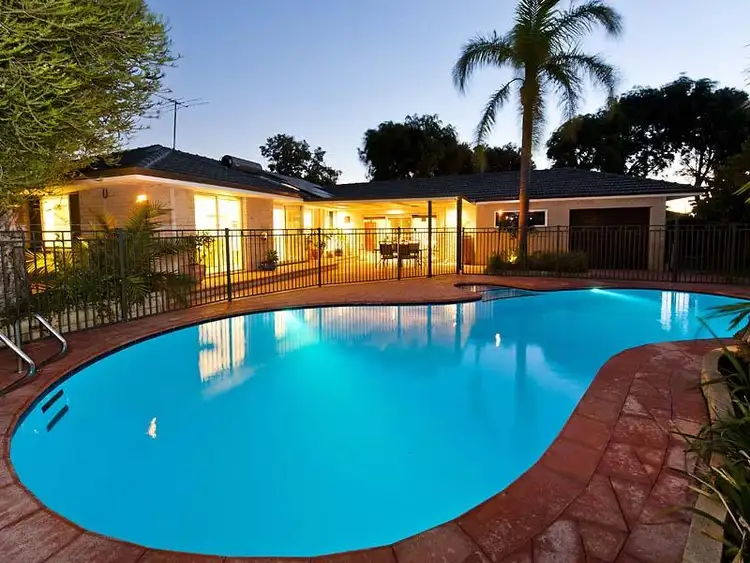 10 Calm Court, Safety Bay WA 6169