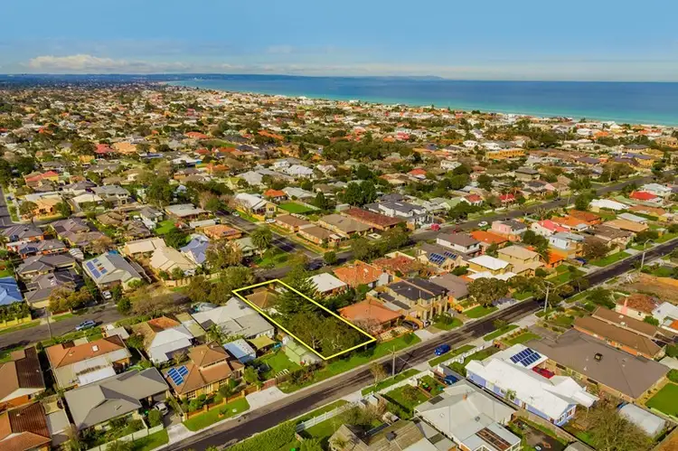 47 Berry Avenue, Edithvale VIC 3196