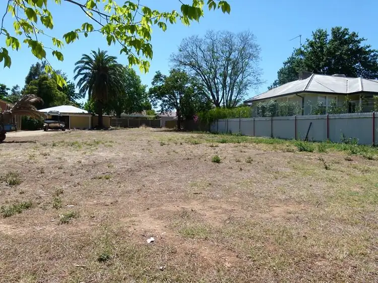 14 Clement Street, Forbes NSW 2871