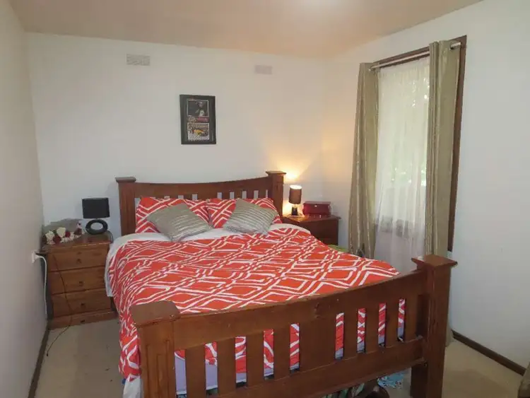 Fifth view of Homely house listing, 1 Garnet Place, Springdale Heights NSW 2641