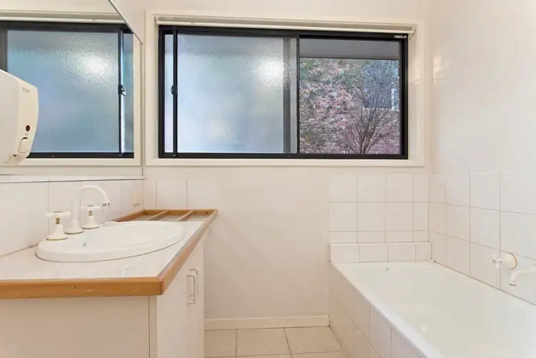 Seventh view of Homely house listing, 6 Dairy Place, Skye VIC 3977