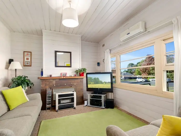 19 Oxley Drive, Mittagong NSW 2575