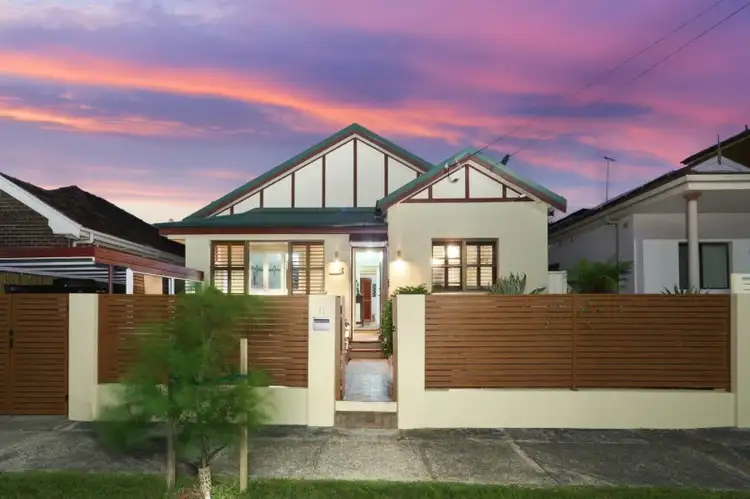 15 Livingstone Avenue, Botany NSW 2019