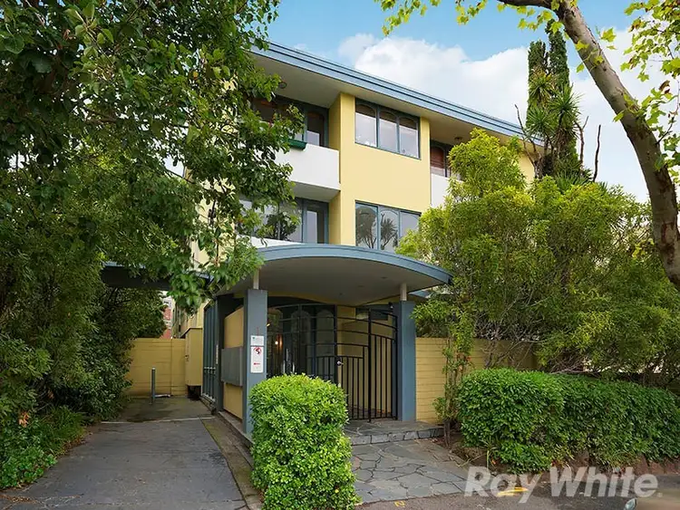 11/1 Acland Street, St Kilda VIC 3182