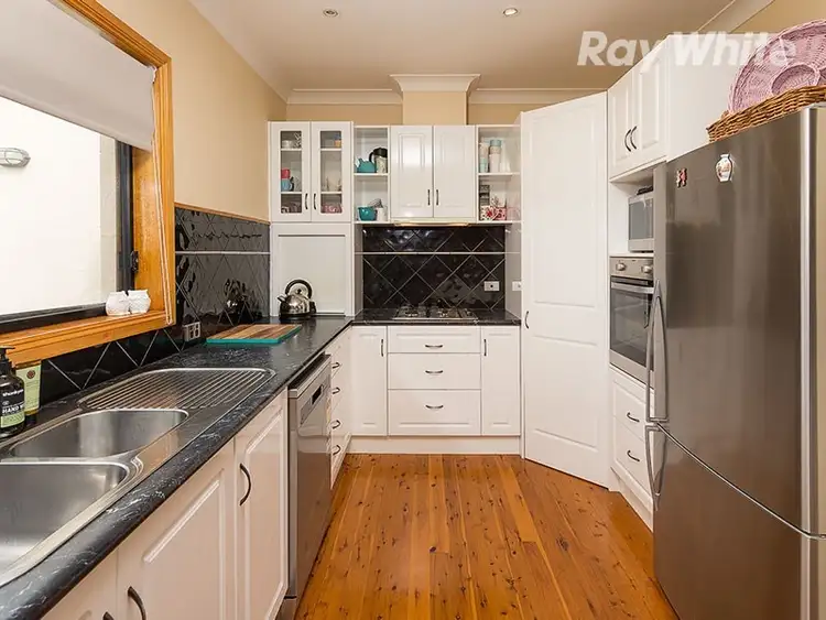 Sixth view of Homely house listing, 1 O'Mahony Close, Lavington NSW 2641