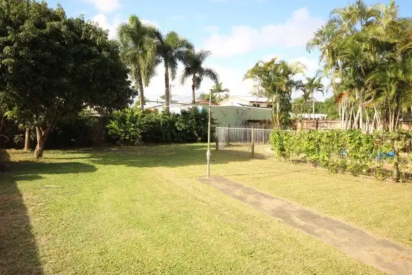 Sixth view of Homely house listing, 10 Mulindie Close, Edmonton QLD 4869