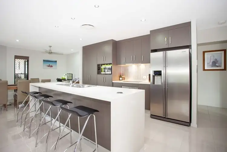 Second view of Homely house listing, 7 Leura Court, Glenella QLD 4740