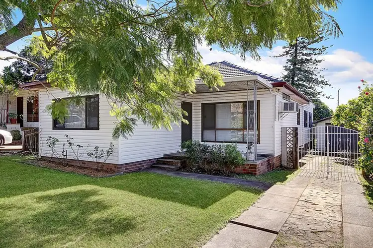 16 Potter Street, Old Toongabbie NSW 2146