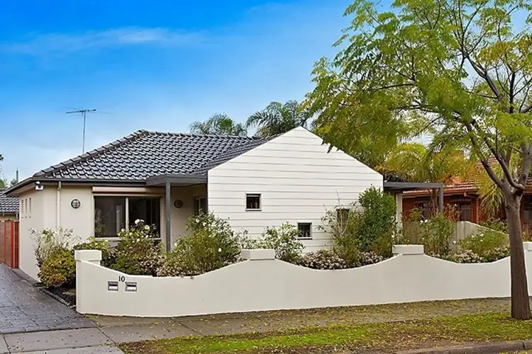 1/10 Renver Road, Clayton VIC 3168