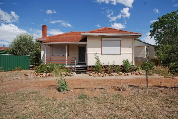 90 Bannister Street, Narrogin WA 6312